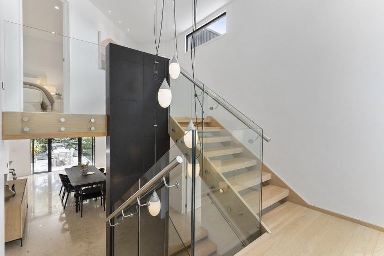 Photo of property in 14a Stanley Point Road, Stanley Point, Auckland, 0624