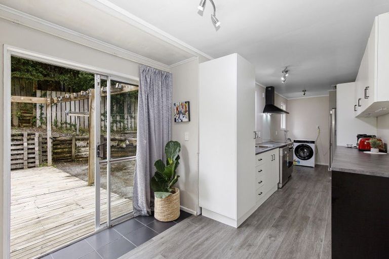 Photo of property in 81 Bird Grove, Stokes Valley, Lower Hutt, 5019