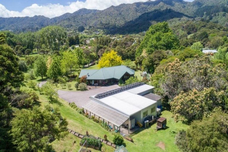 Photo of property in 2083 Rings Road, Coromandel, 3506