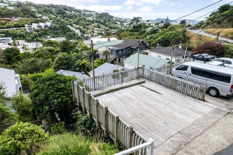 Photo of property in 24 Clarence Street, Brooklyn, Wellington, 6021