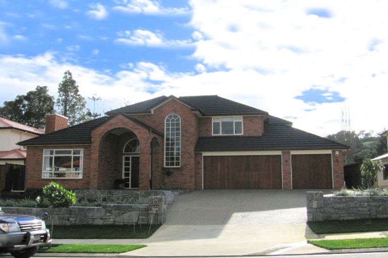 Photo of property in 64 Coachman Drive, Flat Bush, Auckland, 2016