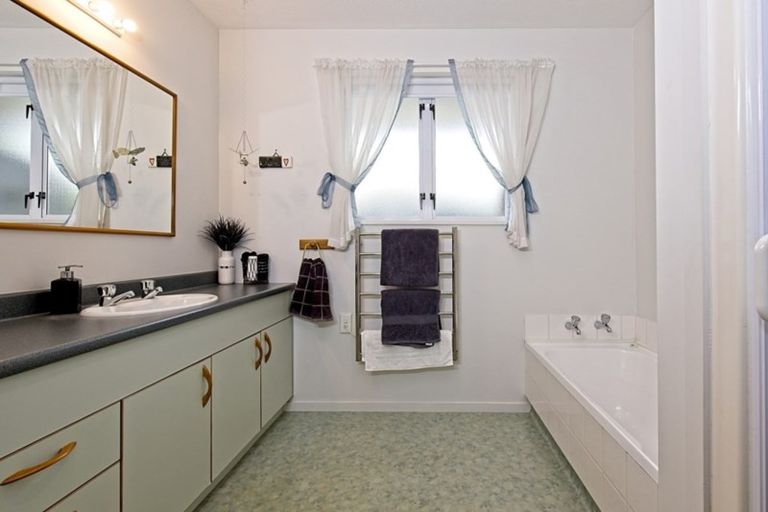 Photo of property in 24 Lochmore Street, Bishopdale, Christchurch, 8051