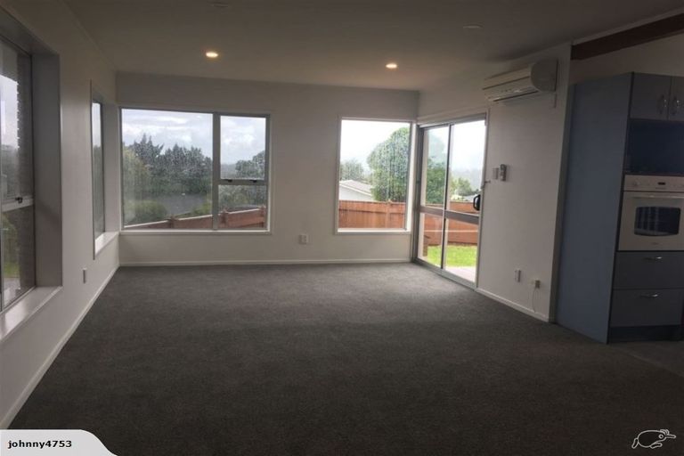 Photo of property in 1/4 Pemberton Avenue, Bayview, Auckland, 0629