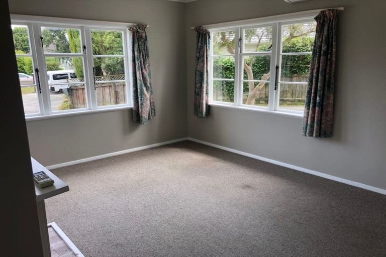 Photo of property in 5-6 Brown Grove, Fairfield, Lower Hutt, 5011