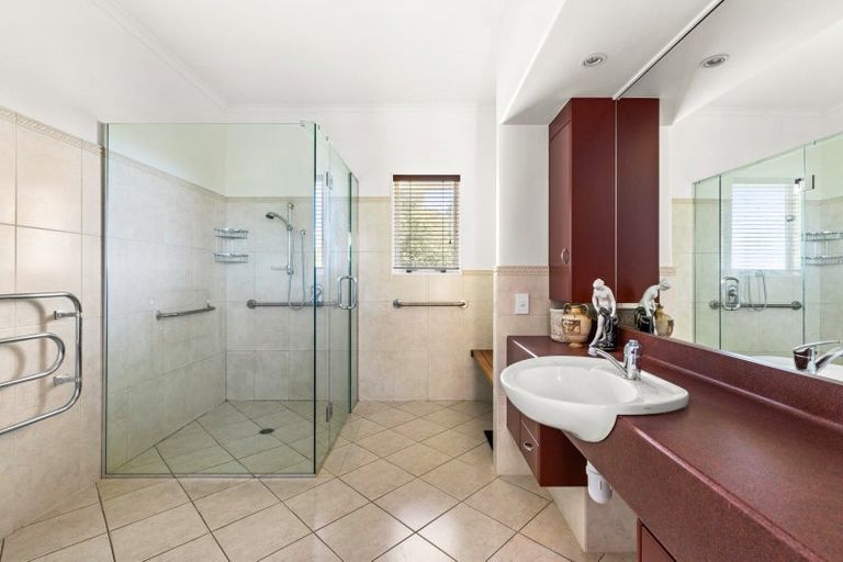 Photo of property in 306 Te Mata Road, Havelock North, 4294