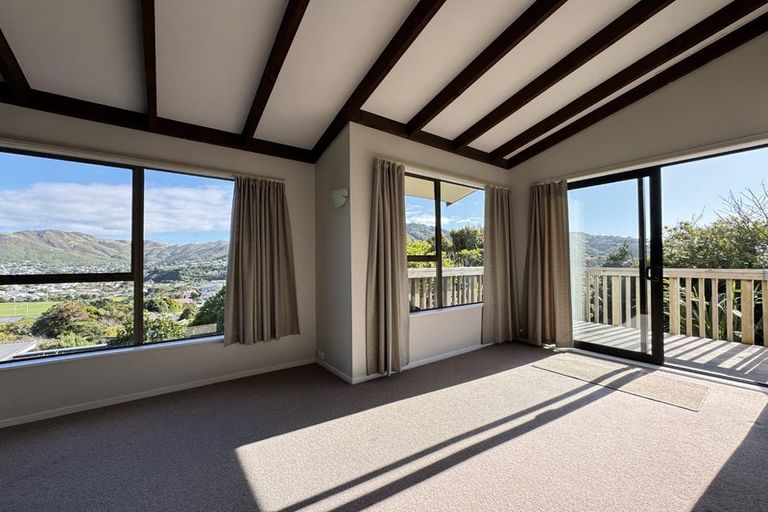 Photo of property in 12 Indira Place, Khandallah, Wellington, 6035