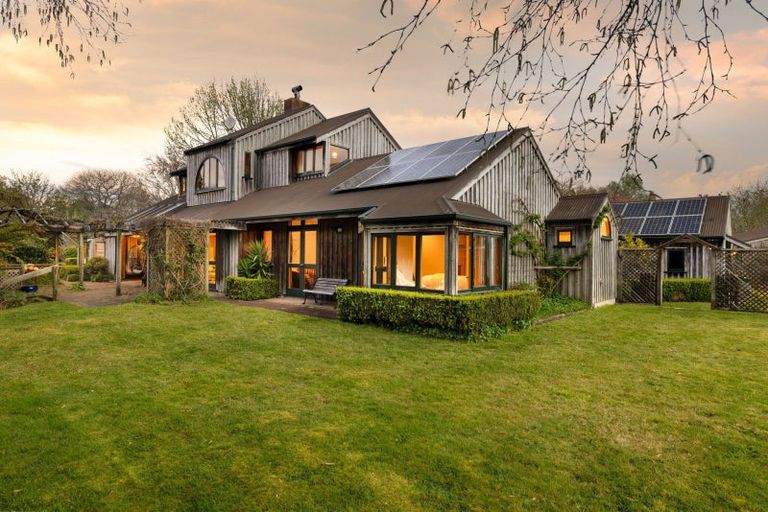 Photo of property in 23 Dalbeth Place, Matangi, Hamilton, 3284