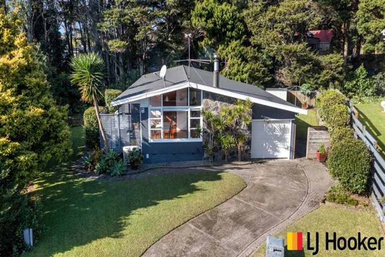 Photo of property in 23 Kahurangi Place, Hillpark, Auckland, 2102