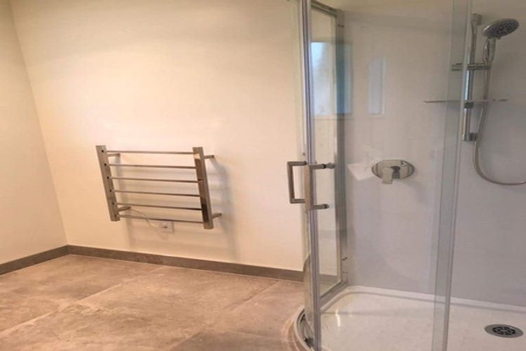 Photo of property in 2/84a Captain Scott Road, Glen Eden, Auckland, 0602