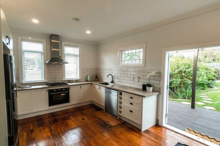 Photo of property in 156 Kings Crescent, Hutt Central, Lower Hutt, 5010
