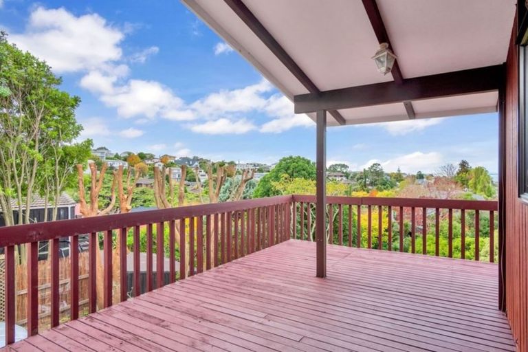 Photo of property in 25 Honeysuckle Lane, Mairangi Bay, Auckland, 0630