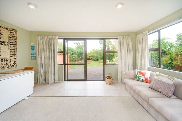 Photo of property in 73 Keeling Street, West End, Palmerston North, 4412