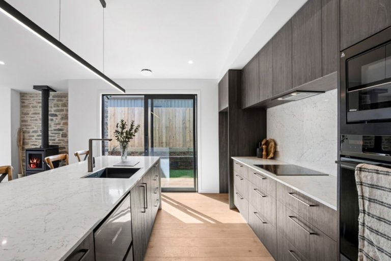 Photo of property in 42 Doug Ledgerwood Drive, Wanaka, 9305