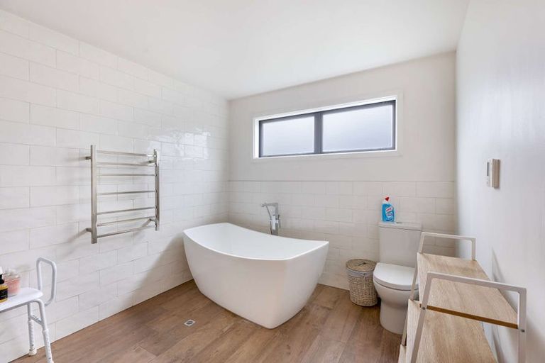 Photo of property in 4a Wingate Street, Redwood, Christchurch, 8051