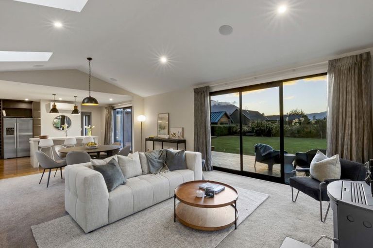 Photo of property in 14 Jacks Point Rise, Jacks Point, Queenstown, 9371