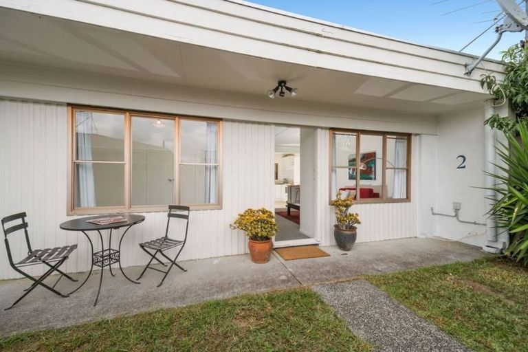 Photo of property in 2/35-37 O'donn Avenue, Beach Haven, Auckland, 0626