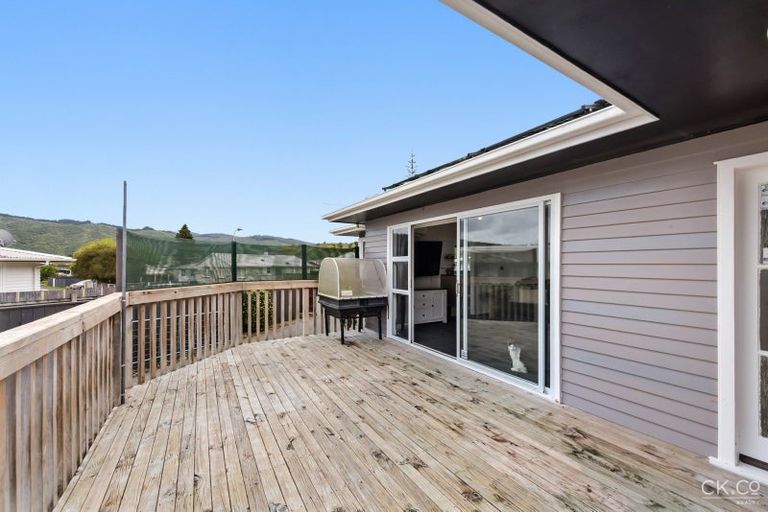 Photo of property in 7 Prestige Place, Maoribank, Upper Hutt, 5018