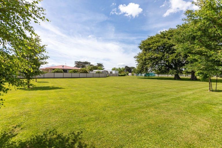 Photo of property in 69 Sowry Road, Woodville, 4920