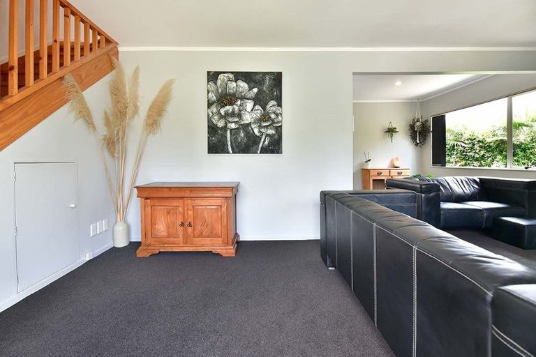 Photo of property in 53 Springs Road, Parakai, 0830