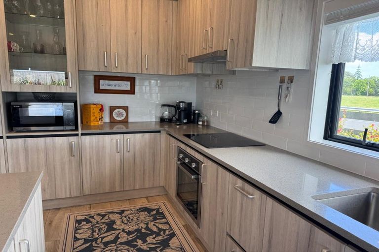 Photo of property in 115 Mutetai Road, Clarks Beach, 2122