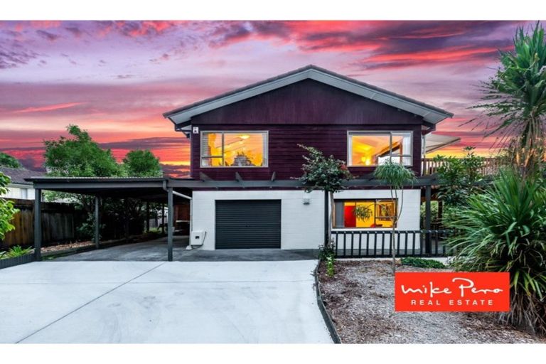 Photo of property in 7 Pokapu Street, Titirangi, Auckland, 0600