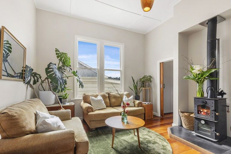 Photo of property in 95 Te Wharepouri Street, Berhampore, Wellington, 6023