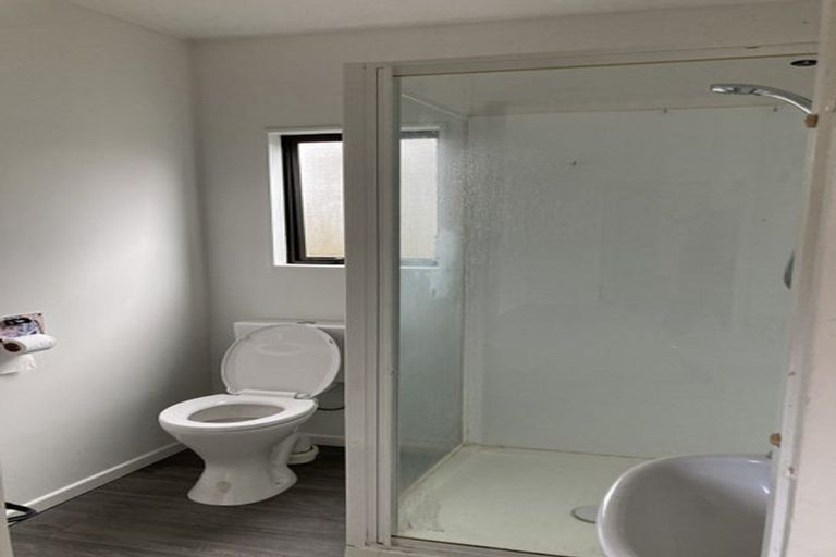 Photo of property in 32 Glamis Avenue, Strathmore Park, Wellington, 6022