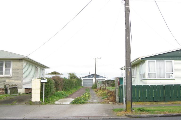Photo of property in 5 Hume Street, Waitara, 4320