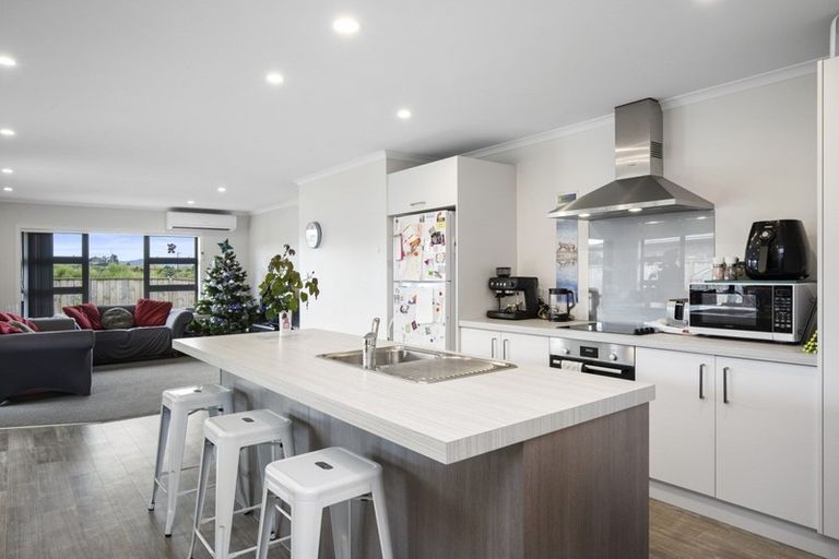 Photo of property in 19 Gibboney Place, Pokeno, 2402