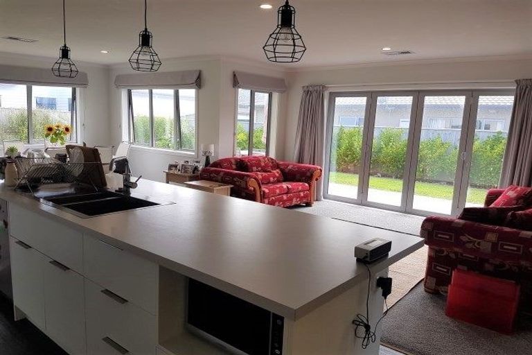 Photo of property in 56 Resolution Drive, Whitby, Porirua, 5024