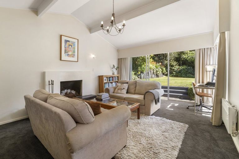 Photo of property in 58 Homewood Crescent, Karori, Wellington, 6012