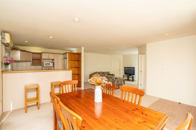 Photo of property in 5 Sudbury Court, Rototuna North, Hamilton, 3210