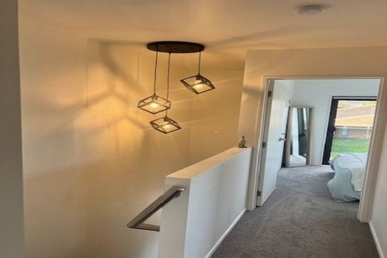 Photo of property in 1/40 Mark Edward Drive, Half Moon Bay, Auckland, 2012