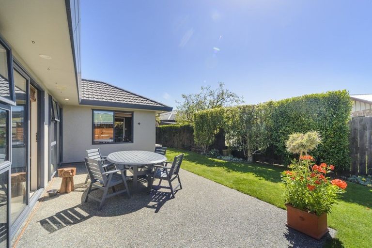 Photo of property in 6 Diamond Court, Ashhurst, 4810