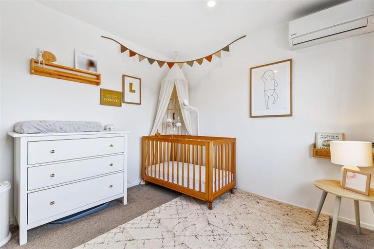 Photo of property in 12 Len Ireland Drive, Kumeu, 0810