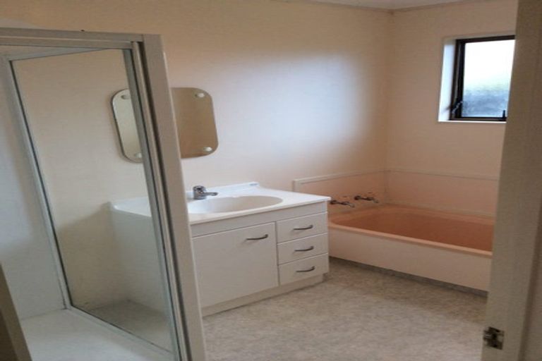 Photo of property in 13b Olive Crescent, Papatoetoe, Auckland, 2025