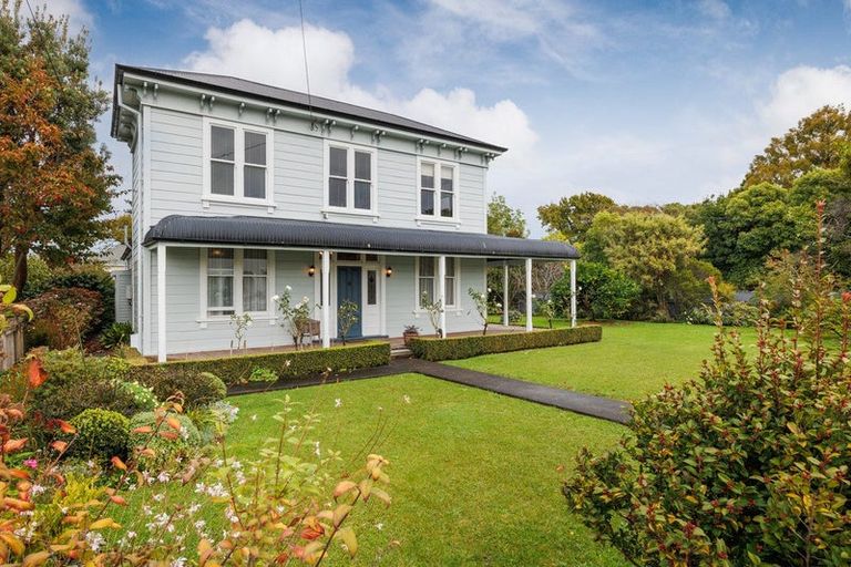 Photo of property in 21 Signal Street, Marton, 4710