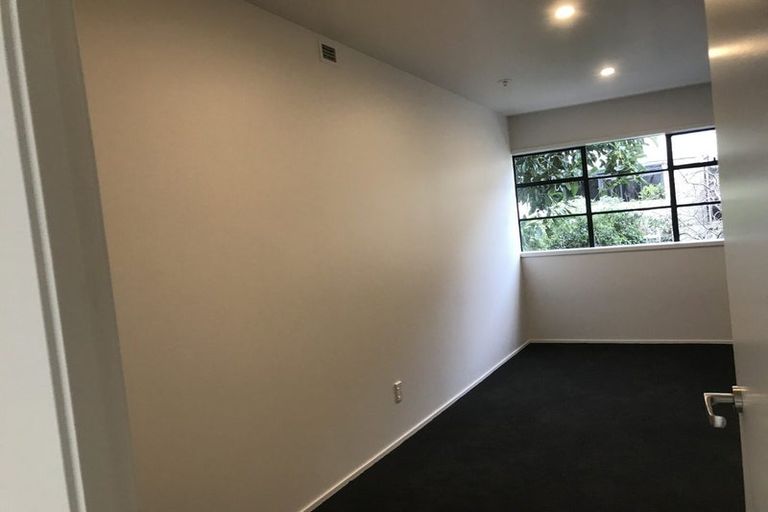 Photo of property in Quantum On Thorndon Quay, 3/163d Thorndon Quay, Pipitea, Wellington, 6011