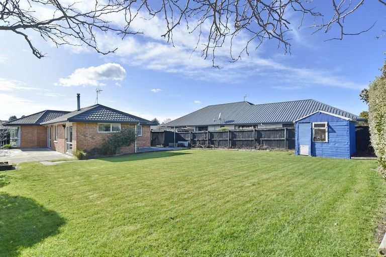 Photo of property in 39 Welsford Street, Woodend, 7610