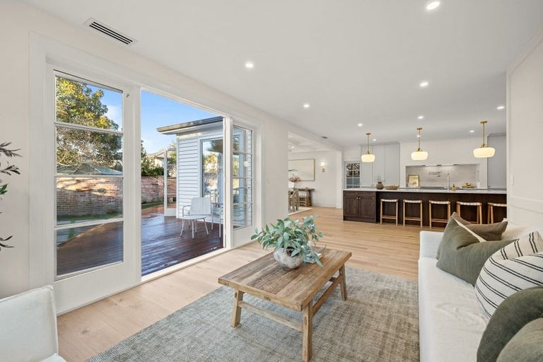 Photo of property in 112 Heaton Street, Merivale, Christchurch, 8052