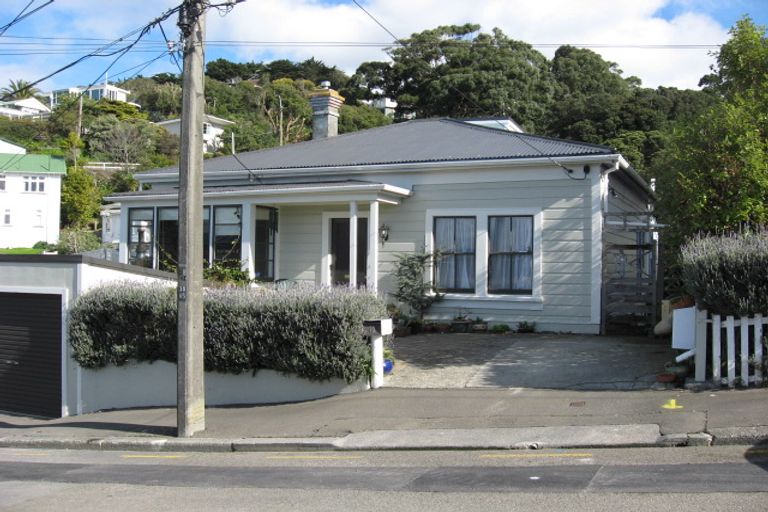 Photo of property in 10 Samoa Street, Kilbirnie, Wellington, 6022