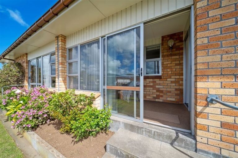 Photo of property in 15 Grey Street, Hawera, 4610