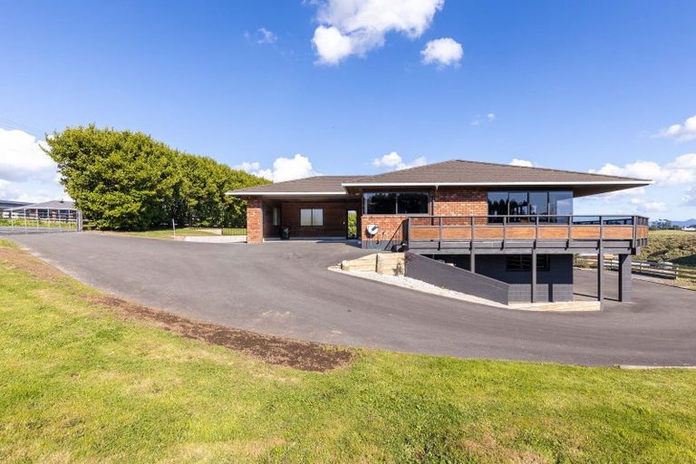 Photo of property in 354 Henwood Road, Hillsborough, New Plymouth, 4372