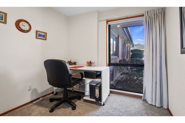 Photo of property in 1 Stanton Place, Woodend, 7610