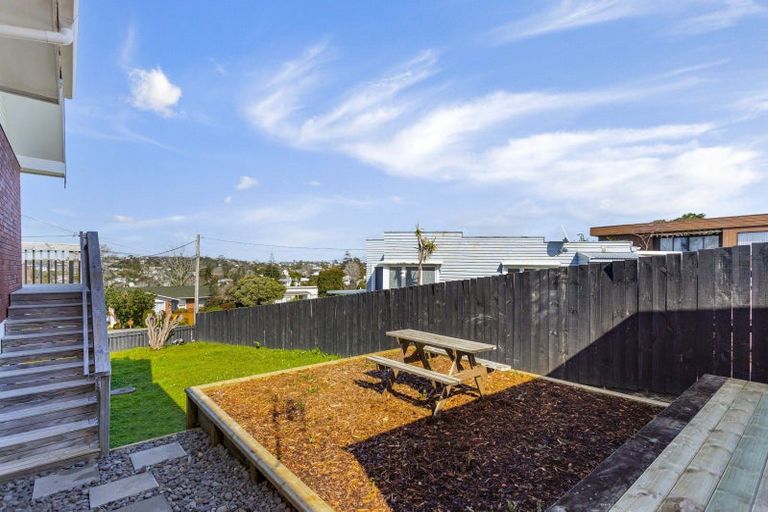 Photo of property in 1/175 Stredwick Drive, Torbay, Auckland, 0630