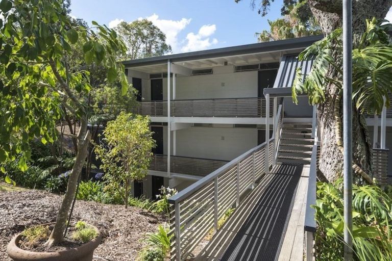 Photo of property in 3/73 Princes Street, Northcote Point, Auckland, 0627