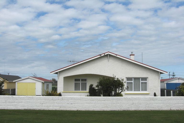 Photo of property in 10 Ruapehu Street, Castlecliff, Whanganui, 4501