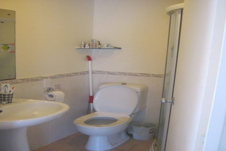 Photo of property in 3/57 Gladstone Road, Northcote, Auckland, 0627