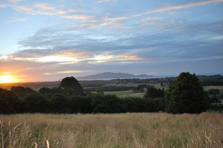 Photo of property in 143 Huia Street, Waikanae, 5391