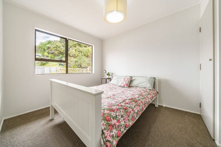 Photo of property in 56 Albatross Close, Whitby, Porirua, 5024